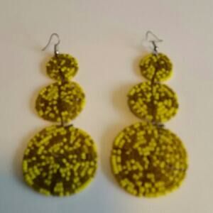Unique Vintage Yellow Beaded Earrings. 0